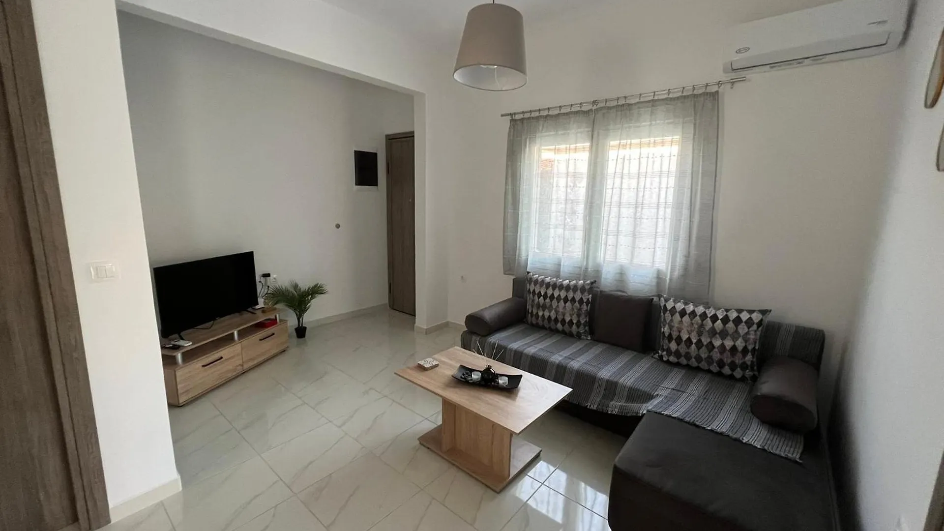 Sea Gem Apartment 2 Neo Epivates